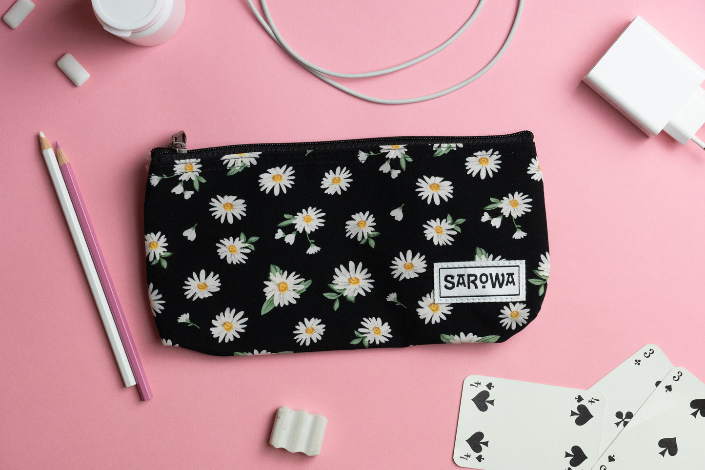 pencil case white daisy